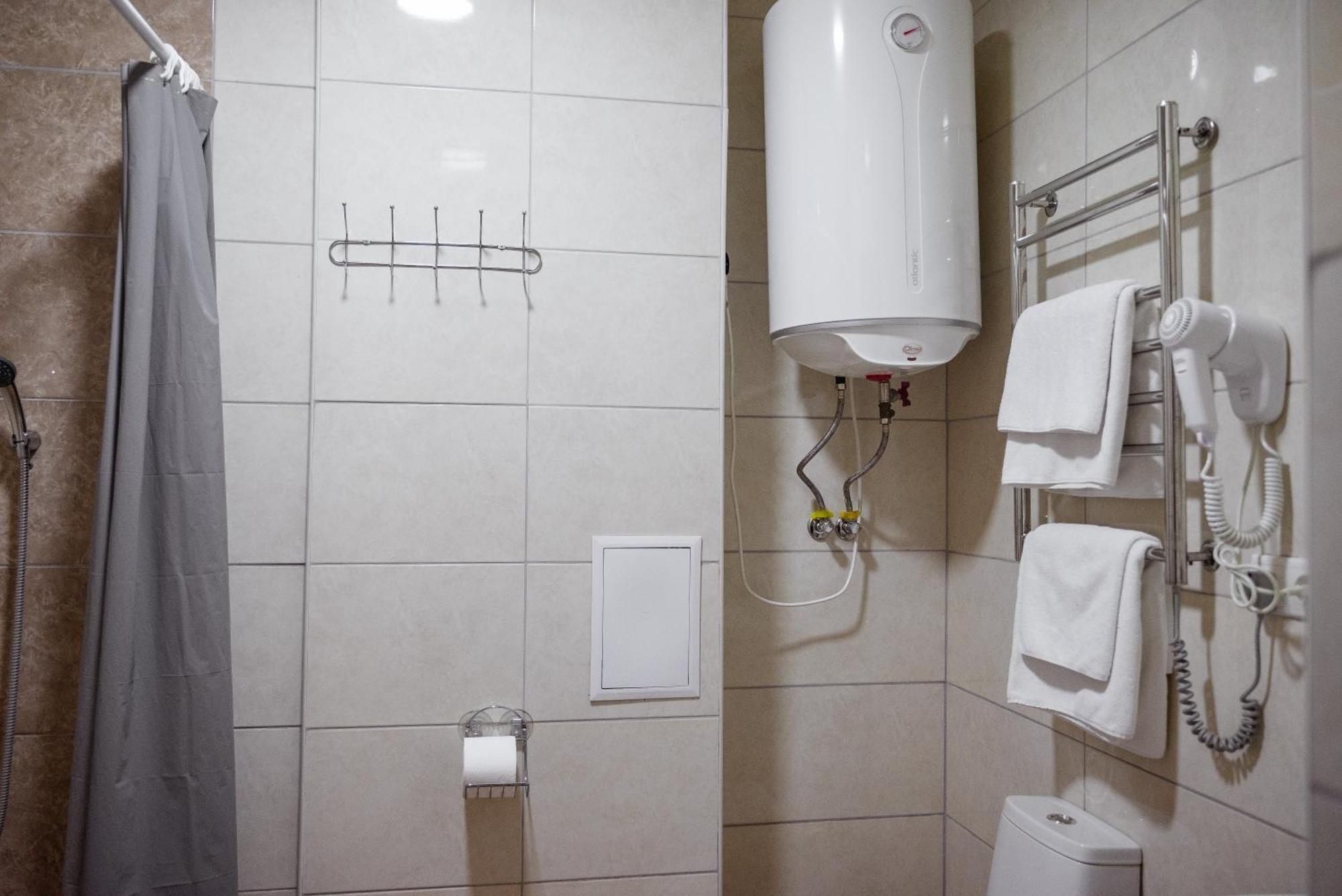 Hotel Butterfly Sadove Bagian luar foto